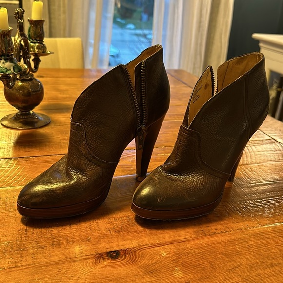 The Frye Company Harlow Campus Bootie - Brown Size 8.5 - Picture 2 of 4